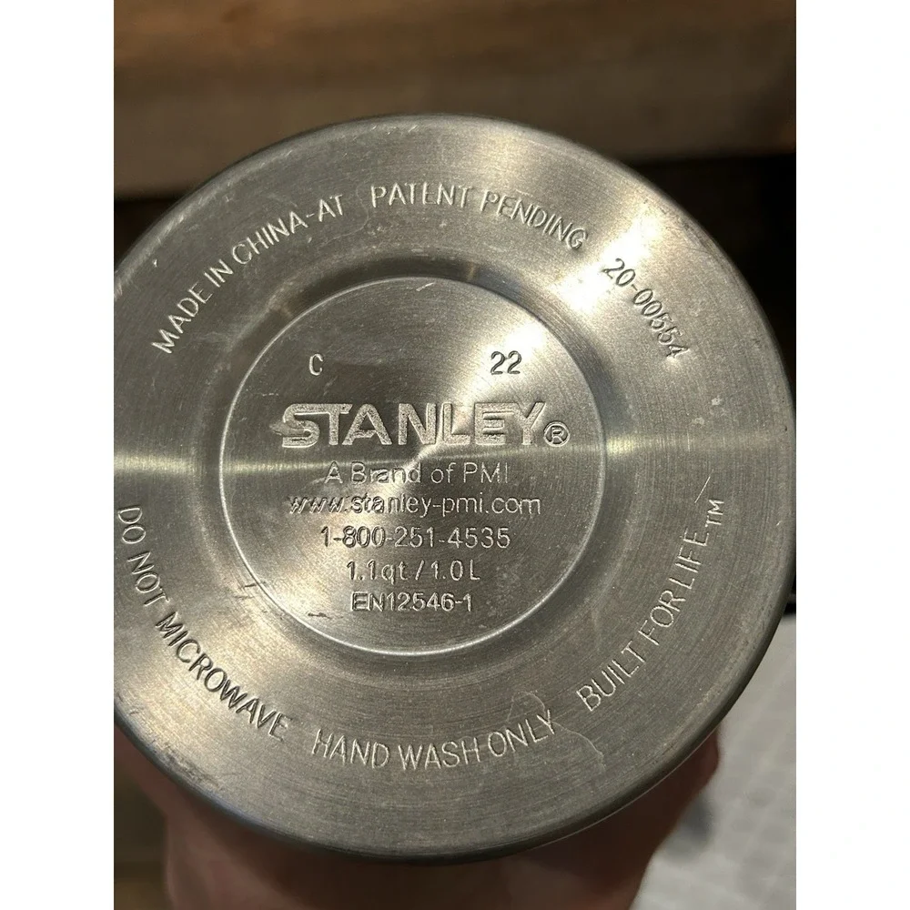 Sweet‎ Vintage Stanley Thermos Vacuum Bottle ScrewOn Cap/Cup EUC - Picture 9 of 9